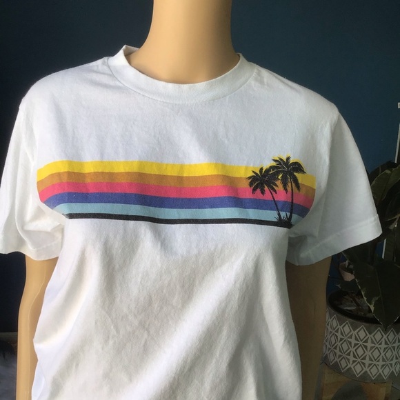 White T-shirt - Picture 2 of 6